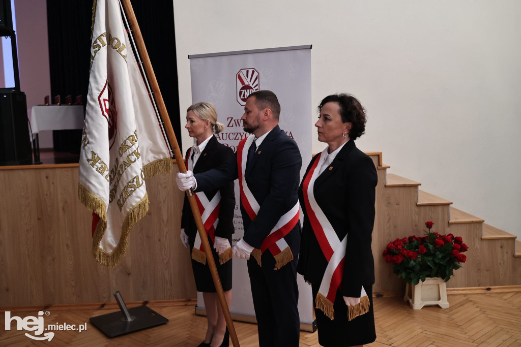 120 lat ZNP. Prezes Broniarz w Mielcu