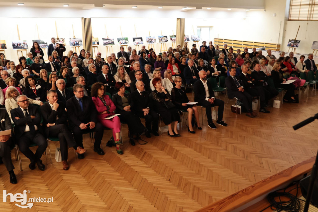 120 lat ZNP. Prezes Broniarz w Mielcu