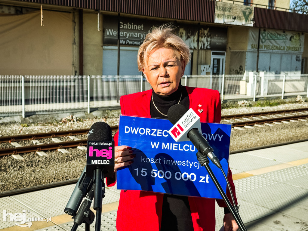 Kolejowa konferencja prasowa posłanki Skowrońskiej