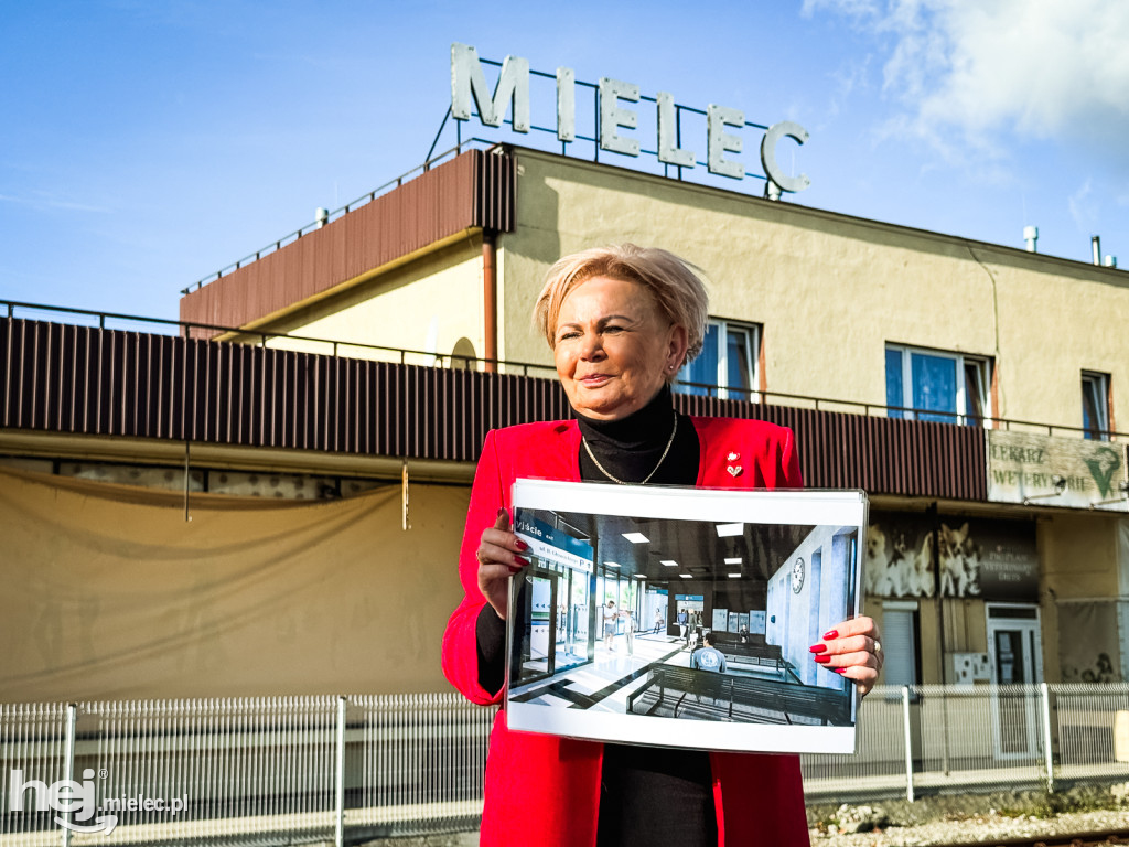 Kolejowa konferencja prasowa posłanki Skowrońskiej