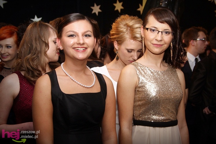 Studniówka II Liceum w 2013 roku - część I tanecznego Poloneza