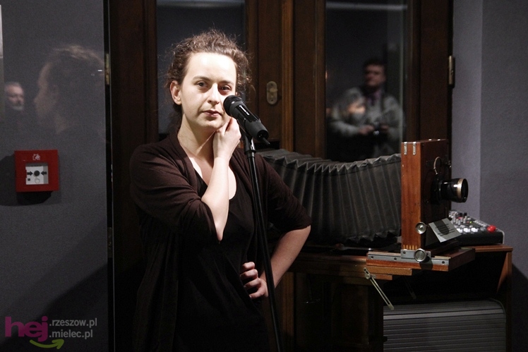 Agnieszka Ziobro i jej zbiór fotografii ?Pamięć uczuć? w Jadernówce