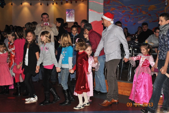 Zabawa choinkowa Osiedla Niepodległości