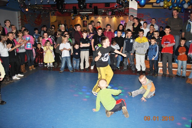 Zabawa choinkowa Osiedla Niepodległości