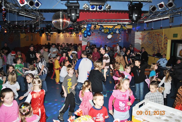 Zabawa choinkowa Osiedla Niepodległości