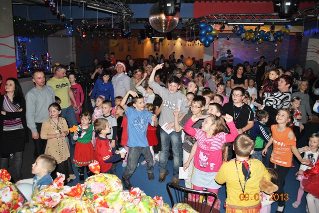 Zabawa choinkowa Osiedla Niepodległości