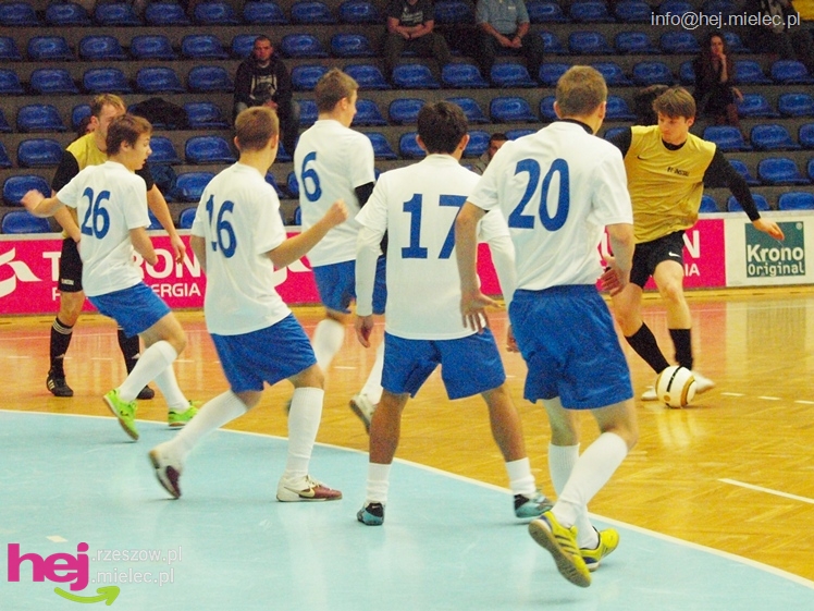 II Charytatywny Turniej Piłkarski Derby Mielca 2012 - część I