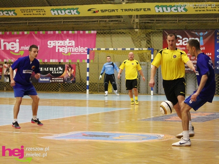 II Charytatywny Turniej Piłkarski Derby Mielca 2012 - część I