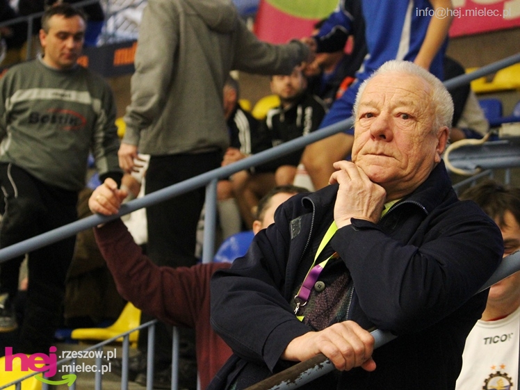 II Charytatywny Turniej Piłkarski Derby Mielca 2012 - część I