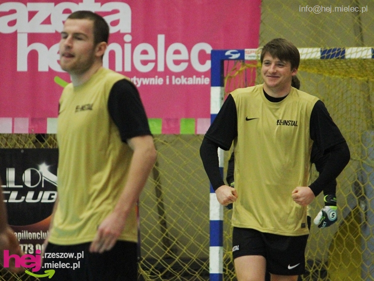 II Charytatywny Turniej Piłkarski Derby Mielca 2012 - część I