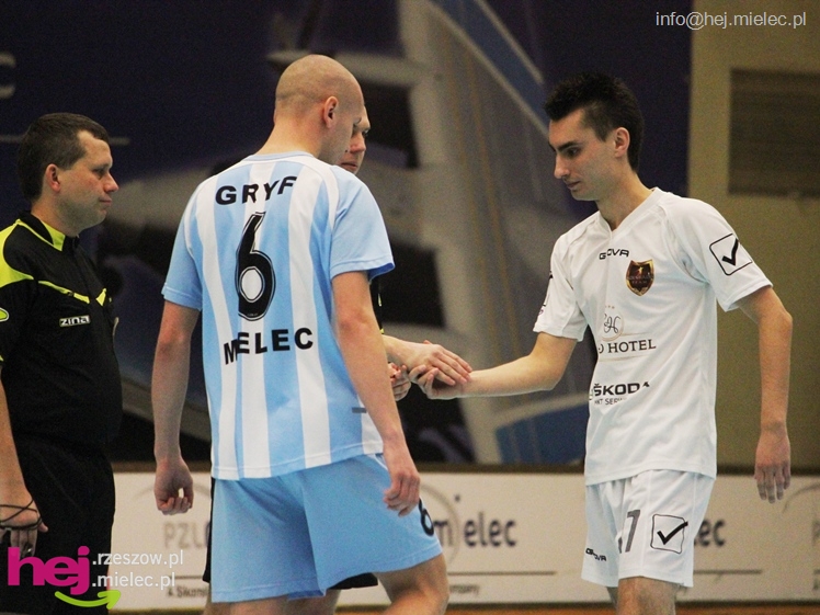 II Charytatywny Turniej Piłkarski Derby Mielca 2012 - część I