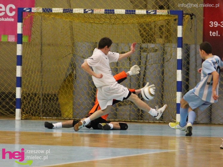 II Charytatywny Turniej Piłkarski Derby Mielca 2012 - część I