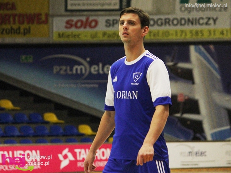 II Charytatywny Turniej Piłkarski Derby Mielca 2012 - część I