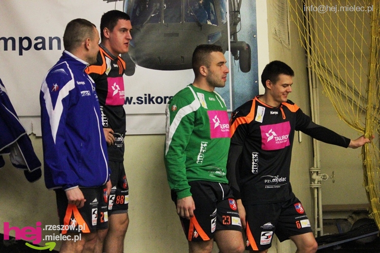 II Charytatywny Turniej Piłkarski Derby Mielca 2012 - część I