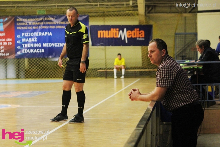 II Charytatywny Turniej Piłkarski Derby Mielca 2012 - część I