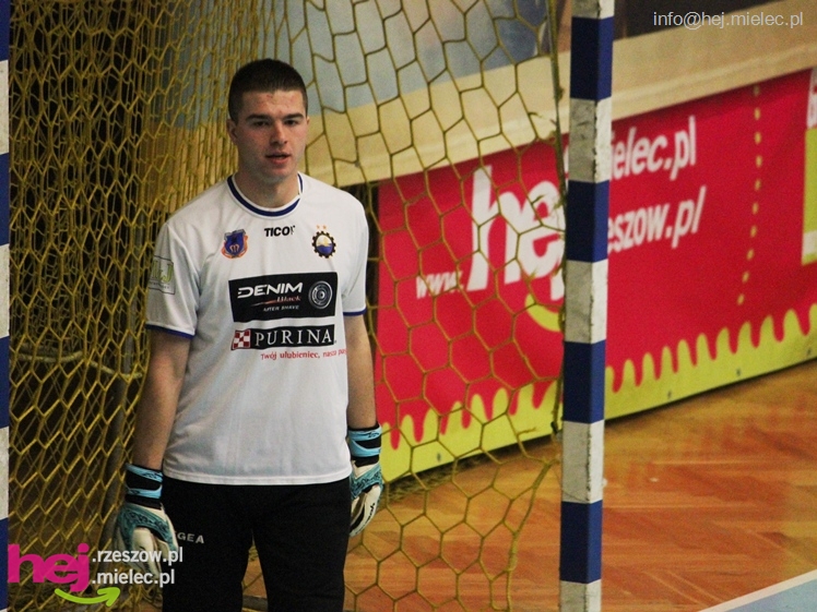 II Charytatywny Turniej Piłkarski Derby Mielca 2012 - część I