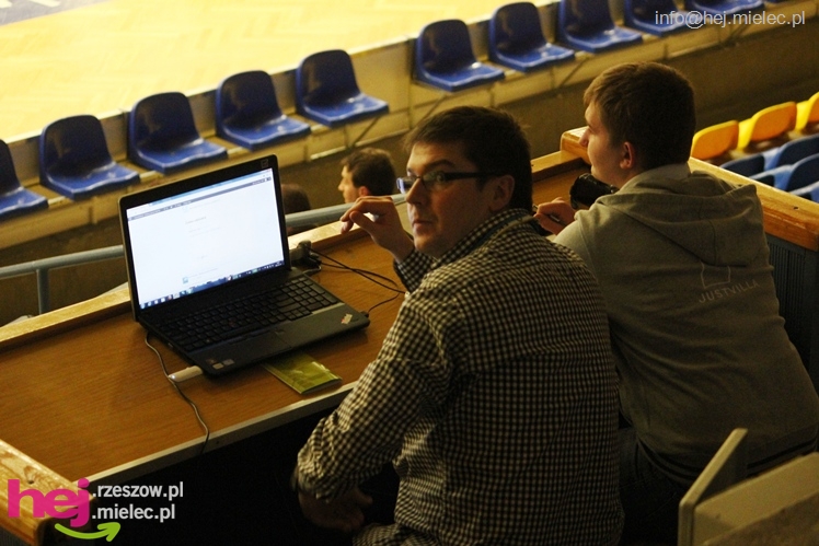 II Charytatywny Turniej Piłkarski Derby Mielca 2012 - część I