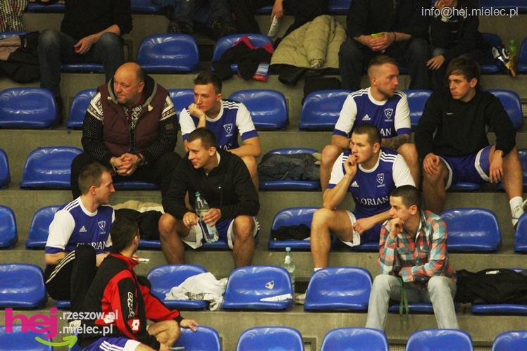 II Charytatywny Turniej Piłkarski Derby Mielca 2012 - część I