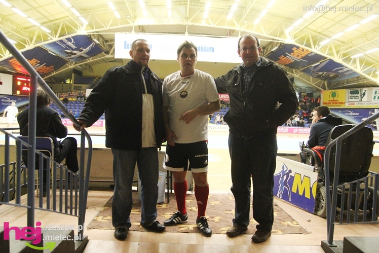 II Charytatywny Turniej Piłkarski Derby Mielca 2012 - część I