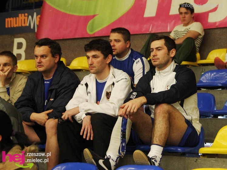 II Charytatywny Turniej Piłkarski Derby Mielca 2012 - część I