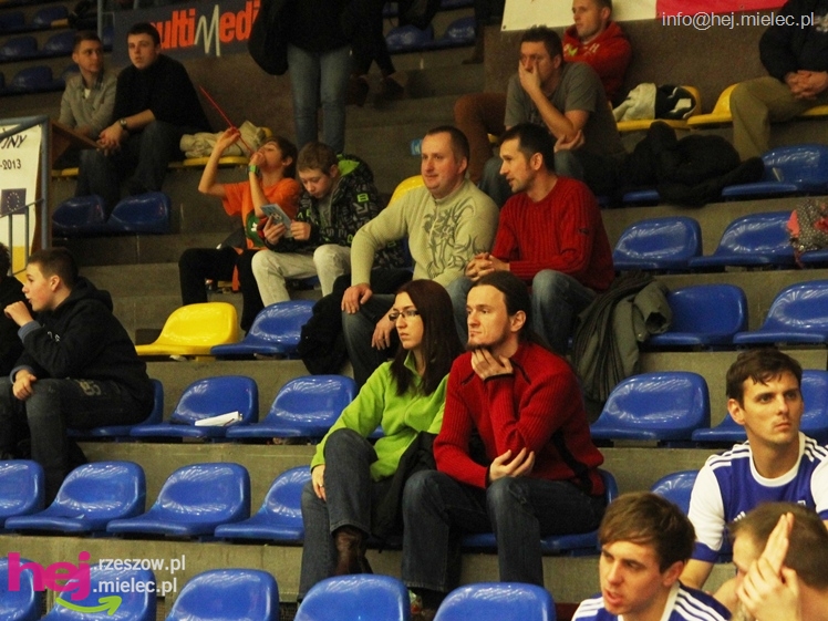 II Charytatywny Turniej Piłkarski Derby Mielca 2012 - część I