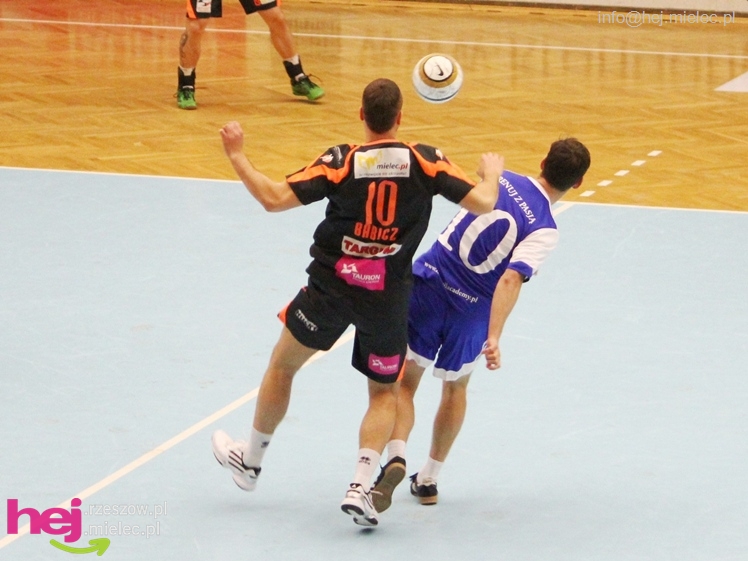 II Charytatywny Turniej Piłkarski Derby Mielca 2012 - część I