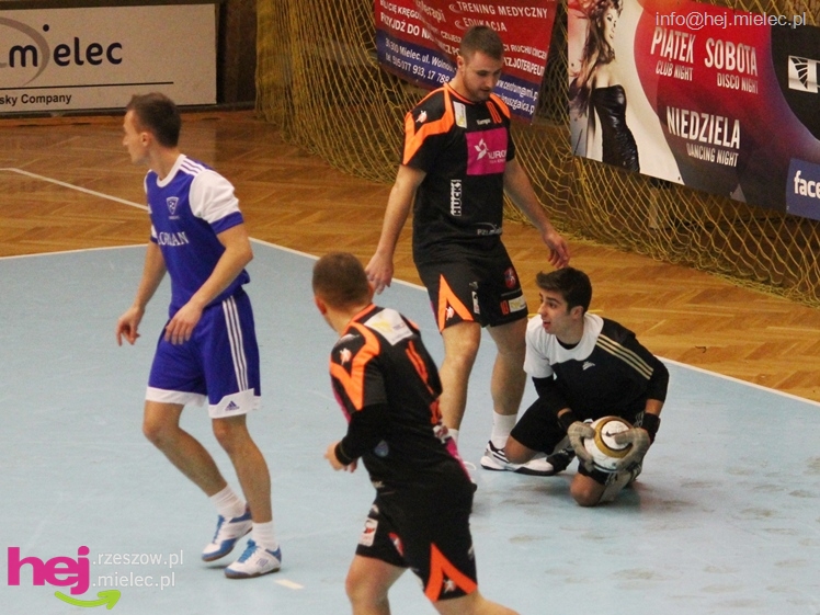 II Charytatywny Turniej Piłkarski Derby Mielca 2012 - część I