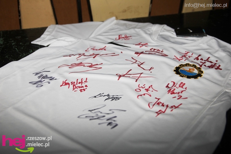 II Charytatywny Turniej Piłkarski Derby Mielca 2012 - część II