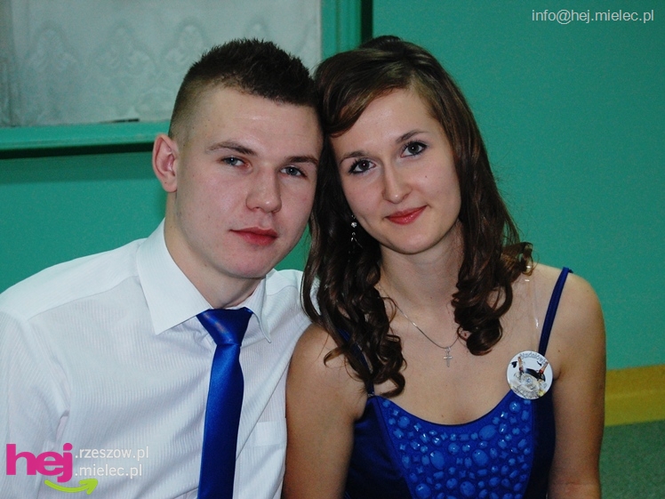 Studniówka w Zespole Szkół imienia Groszkowskiego - część 1