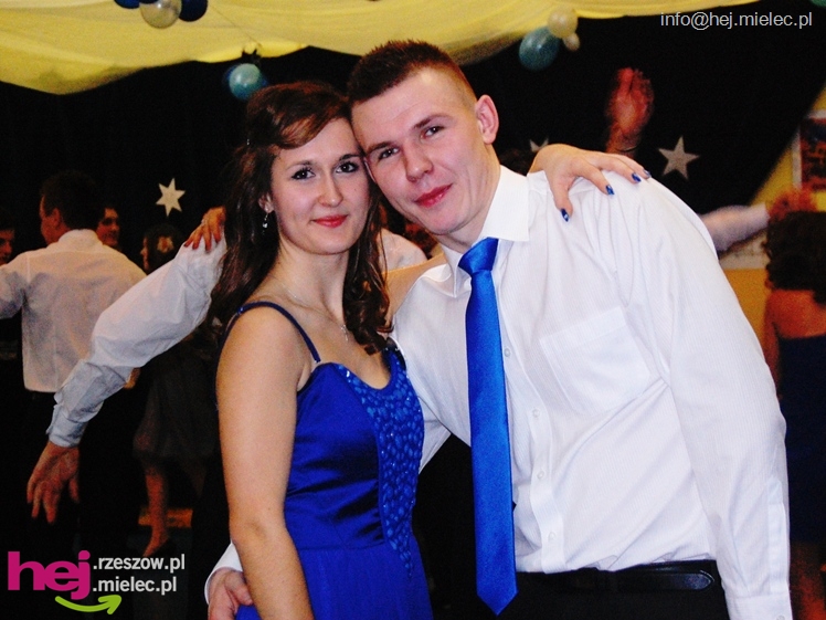 Studniówka w Zespole Szkół imienia Groszkowskiego - część 1