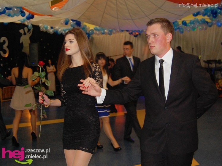 Studniówka w Zespole Szkół imienia Groszkowskiego - część 1