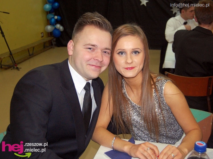 Studniówka w Zespole Szkół imienia Groszkowskiego - część 2