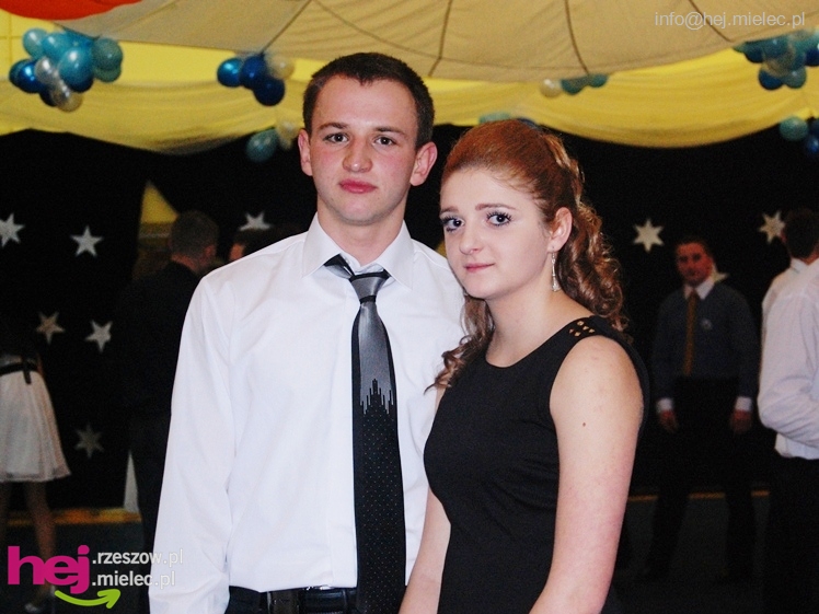 Studniówka w Zespole Szkół imienia Groszkowskiego - część 2