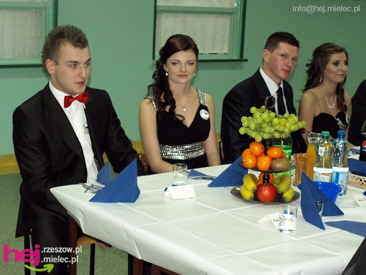 Studniówka w Zespole Szkół imienia Groszkowskiego - część 2