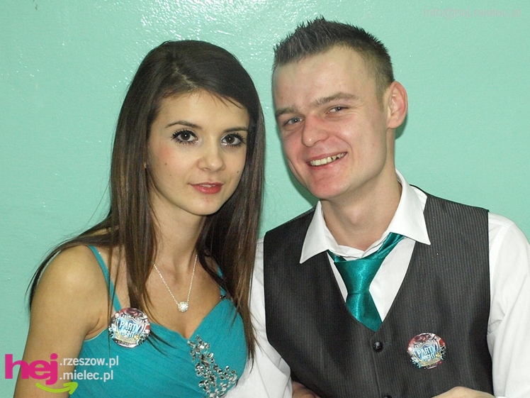 Studniówka w Zespole Szkół imienia Groszkowskiego - część 2