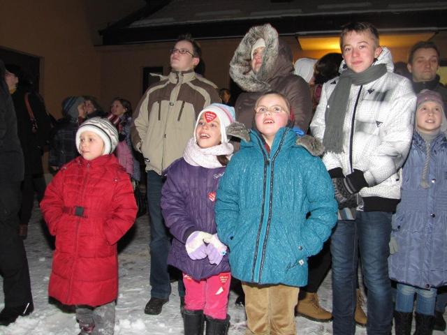 W Chorzelowie również zagrali dla dzieci i seniorów