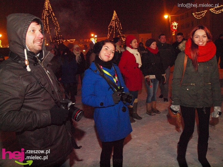 Debiut Radomyśla Wielkiego. Orkiestrowa impreza w Rynku, Światełko do Nieba