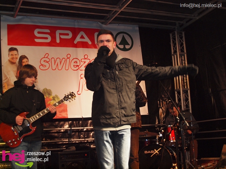 Debiut Radomyśla Wielkiego. Orkiestrowa impreza w Rynku, Światełko do Nieba