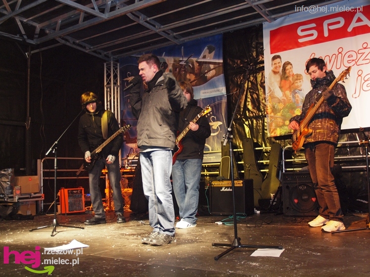 Debiut Radomyśla Wielkiego. Orkiestrowa impreza w Rynku, Światełko do Nieba