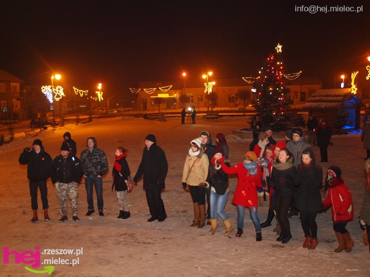 Debiut Radomyśla Wielkiego. Orkiestrowa impreza w Rynku, Światełko do Nieba