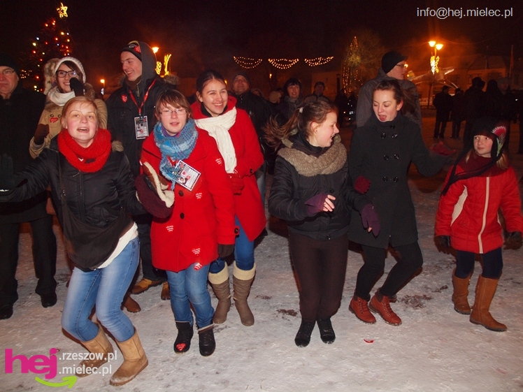 Debiut Radomyśla Wielkiego. Orkiestrowa impreza w Rynku, Światełko do Nieba
