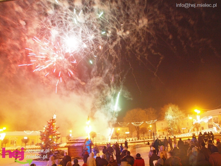 Debiut Radomyśla Wielkiego. Orkiestrowa impreza w Rynku, Światełko do Nieba
