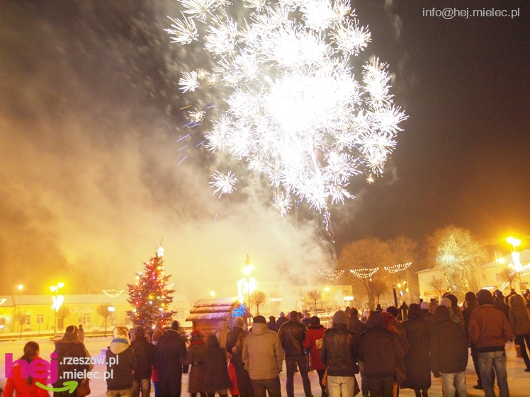 Debiut Radomyśla Wielkiego. Orkiestrowa impreza w Rynku, Światełko do Nieba