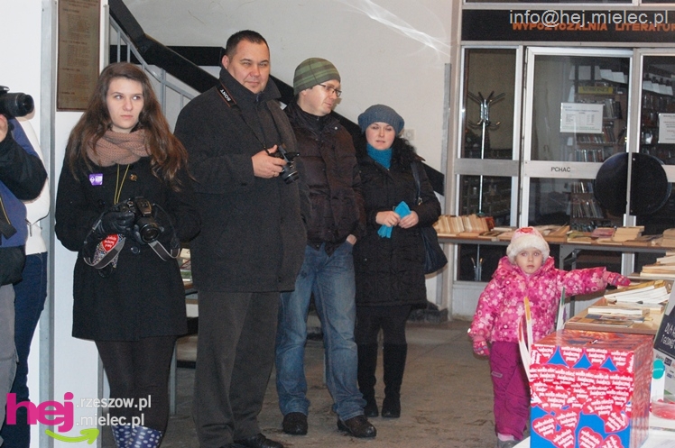 Wielka Orkiestra Świątecznej Pomocy zagrała kolejny raz w Miejskiej Bibliotece Publicznej [FOTO]