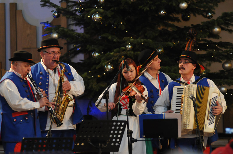 Jedenaście grup przed publicznocią, czyli Mieleckie Kolędowanie 2013