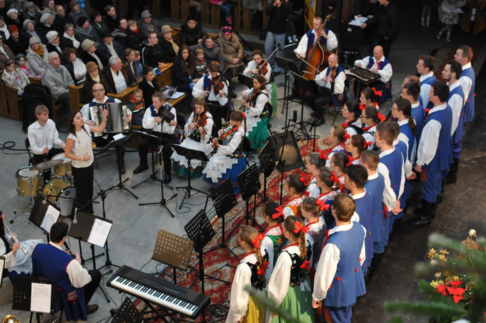 Jedenaście grup przed publicznocią, czyli Mieleckie Kolędowanie 2013
