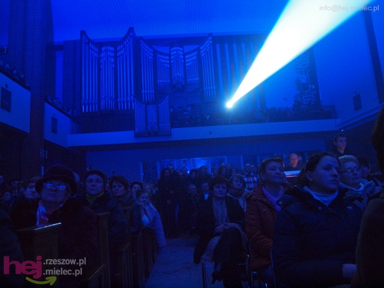 Brathanki z kolędowaniem w Mielcu