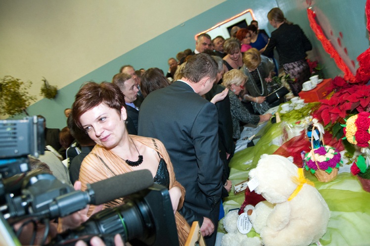 Bal Charytatywny dla Karolinki Cisło z Malinia. Zabawa, kwesta, licytacje