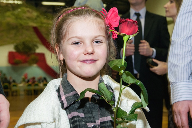 Bal Charytatywny dla Karolinki Cisło z Malinia. Zabawa, kwesta, licytacje