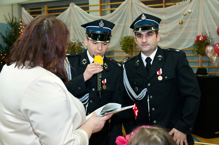 Bal Charytatywny dla Karolinki Cisło z Malinia. Zabawa, kwesta, licytacje